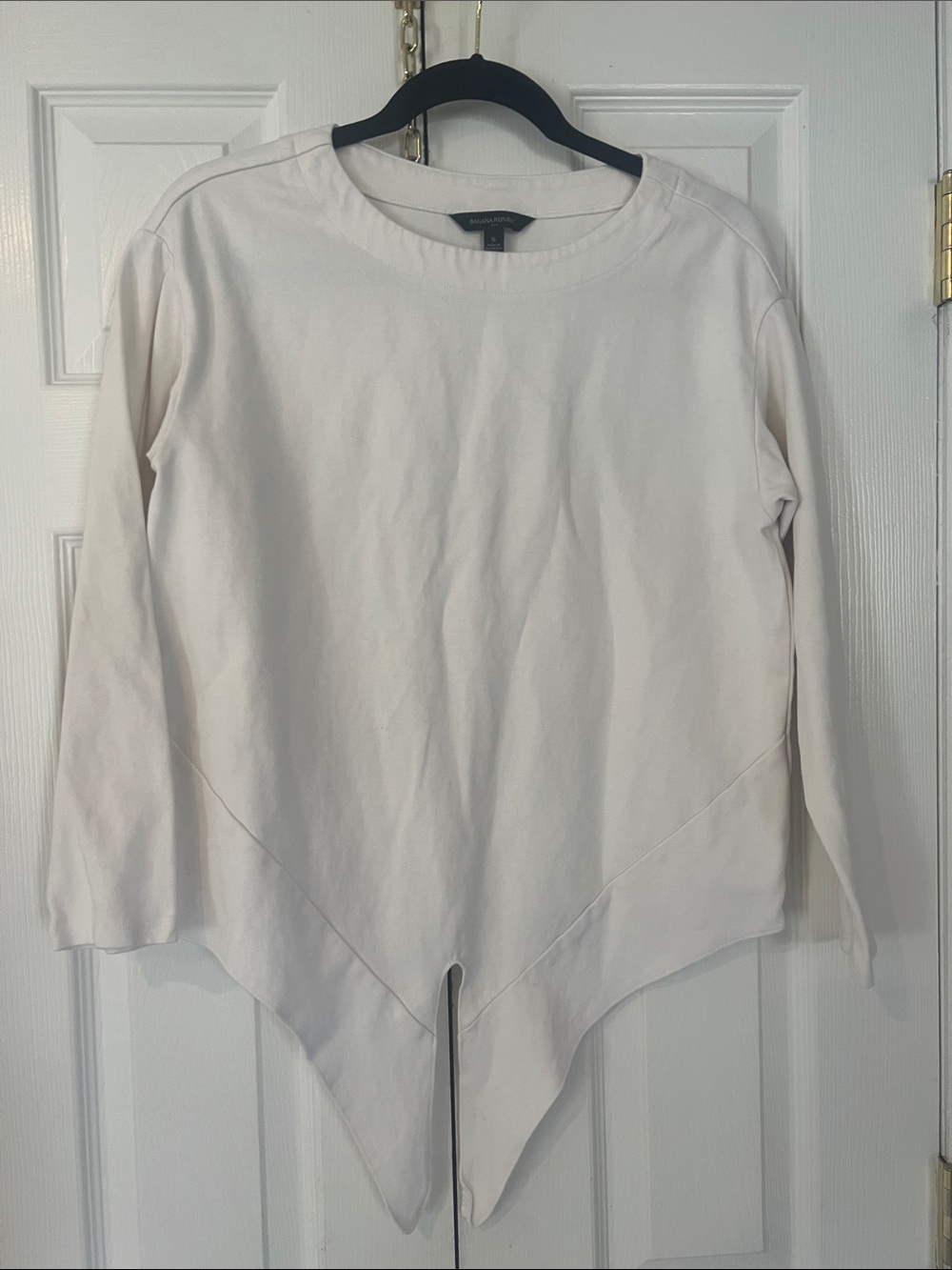 Banana Republic white Long-Sleeve Point Hem Top